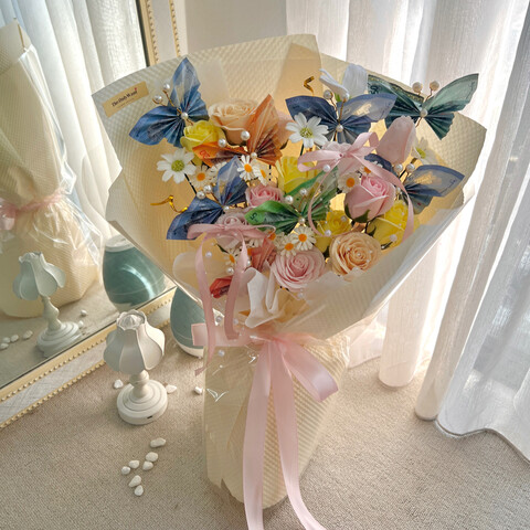 Cash butterfly w soap flower bouquet 02
